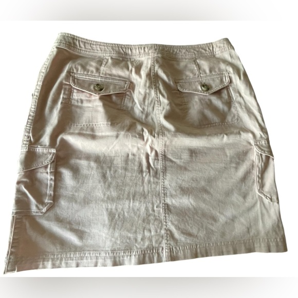 🩷LL Bean “Favorite Fit” size 12 chino skirt with stretch in blush pink. NICE!! - Picture 3 of 7